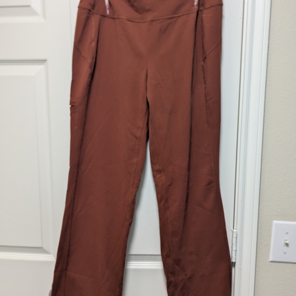 Duluth Trading Co Women's Rust Boot Cut Pants